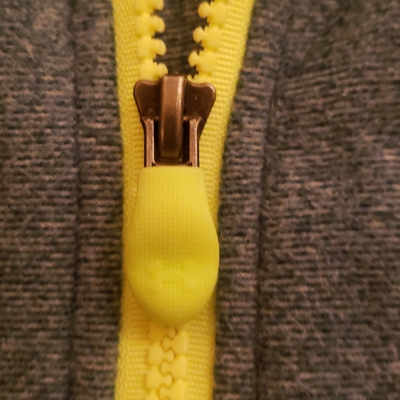 Under Armour half zip up fleece - Picture 3 of 4